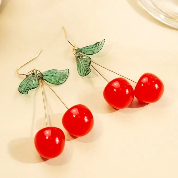 Jewelry - Vintage Cherry drop earrings